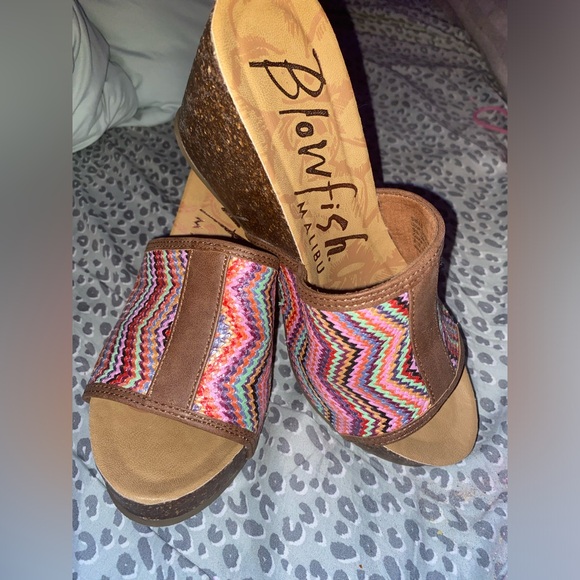 **BRAND NEW BLOWFISH CORK WEDGES** - Picture 1 of 5